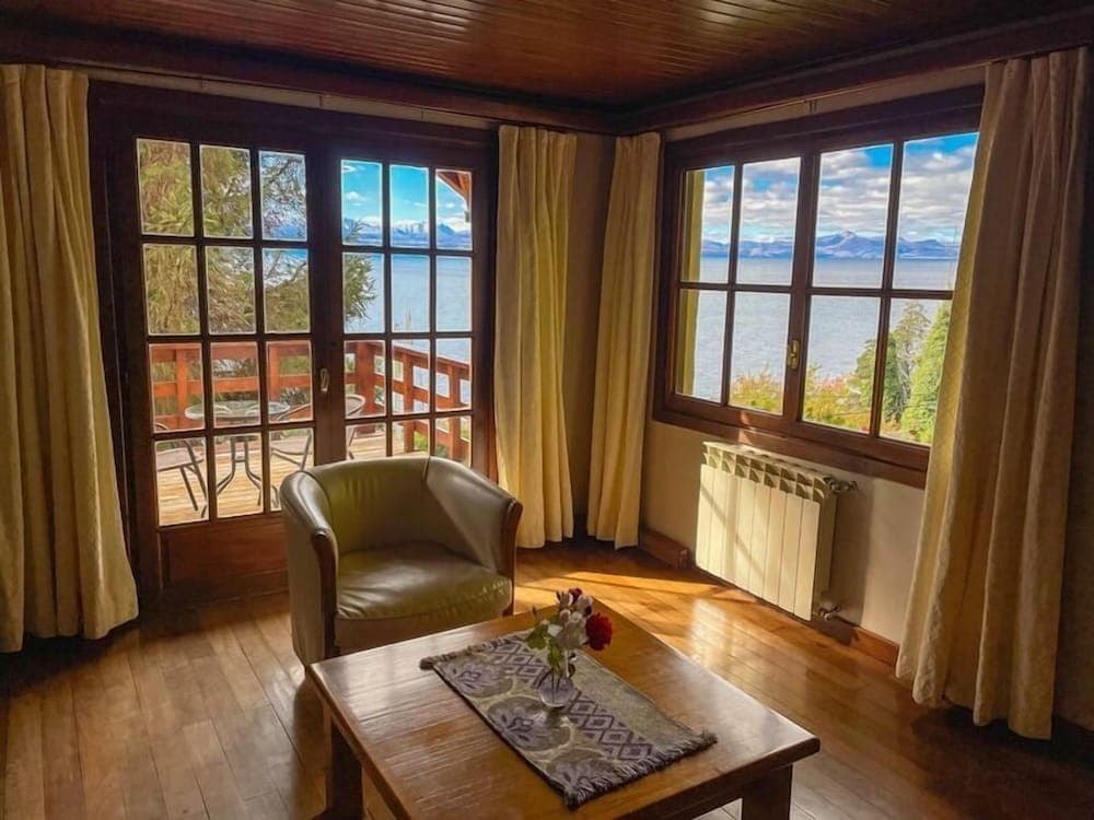 Pailahue Lodge & Cabañas