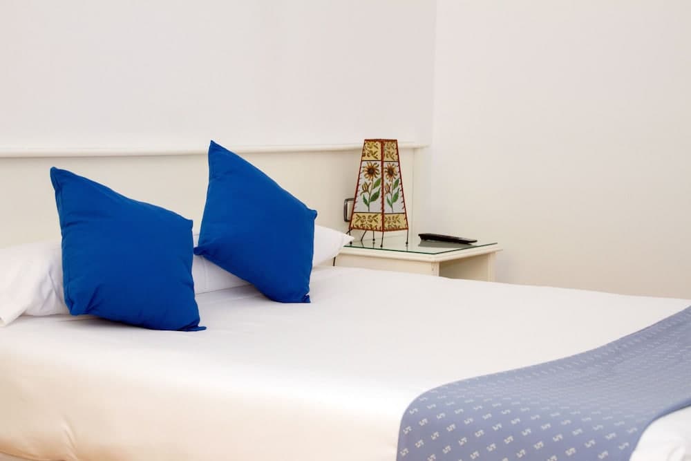 Hotel  Madrid Parla