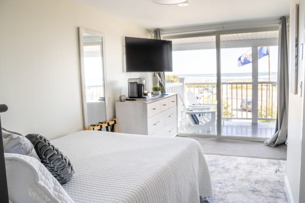 935 Ocean, a Beachside Inn
