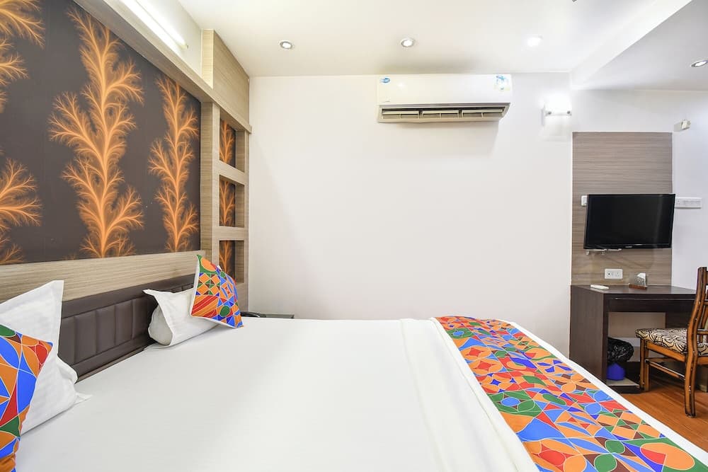 Fabhotel Raj Matrya Inn