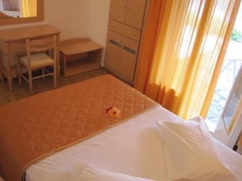 Kavos Hotel