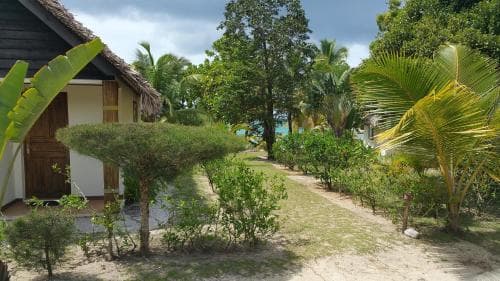 Les Tipaniers Lodge