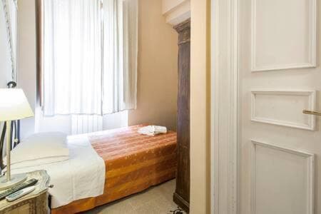 Marta Guest House