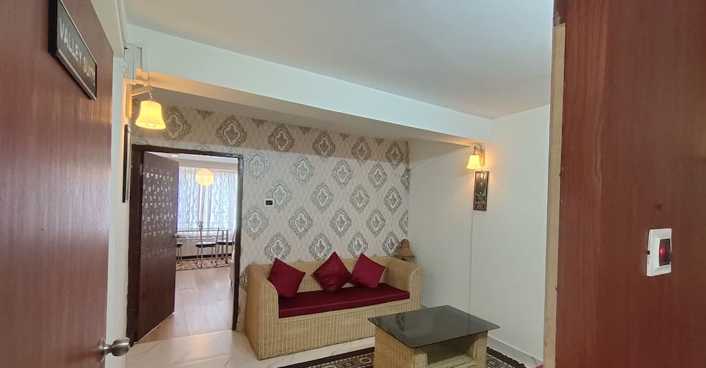 The Kaizer Valley Hotel