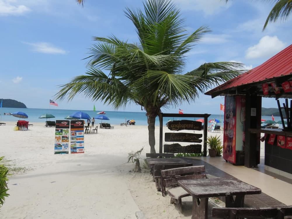 Lankapuri Beach Resort