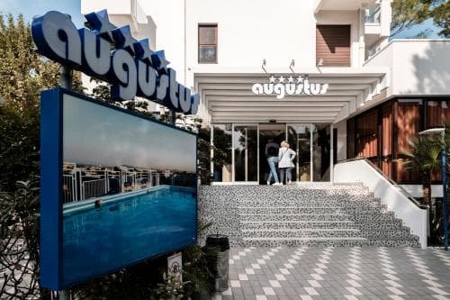 Hotel Augustus