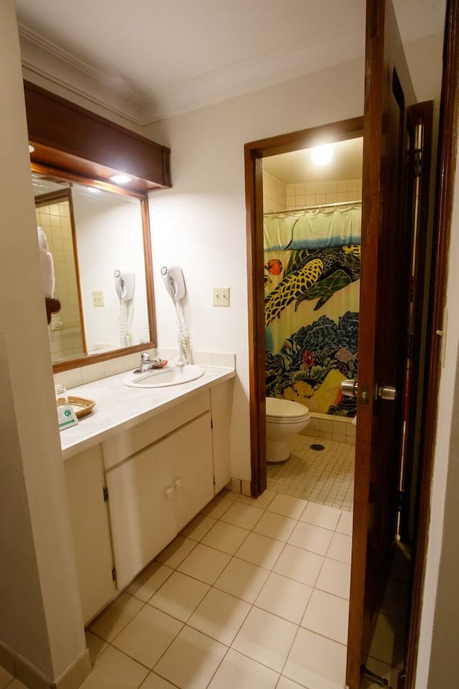Manta Ray Bay Resort