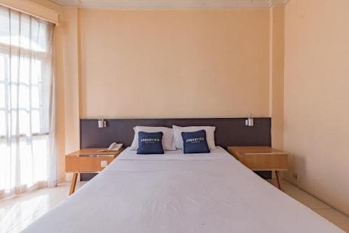 Crown Hotel Tasikmalaya