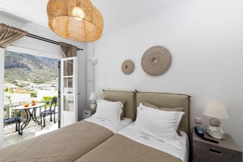 Nymfes Hotel