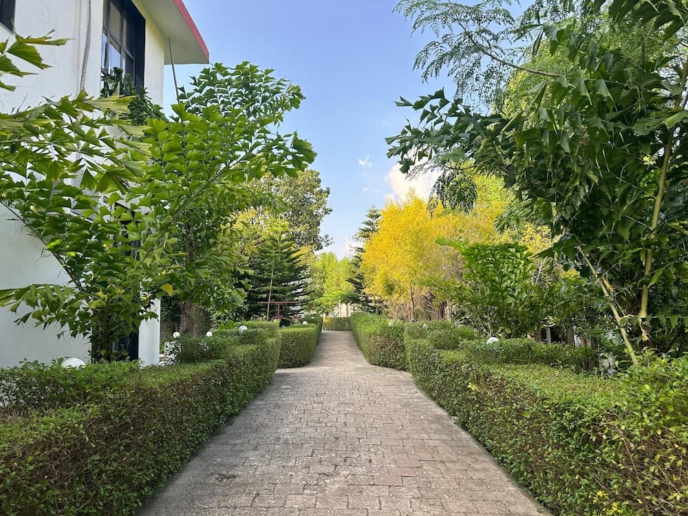 The HighGarden Resort