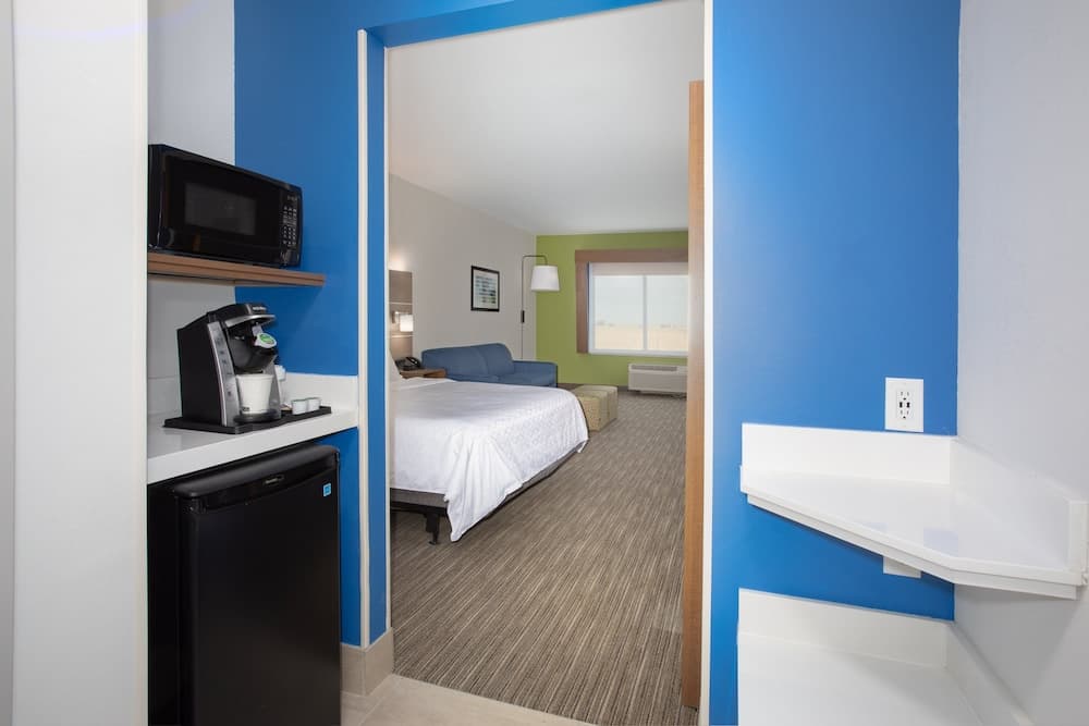 Holiday Inn Express & Suites - Goodland I-70 by IHG