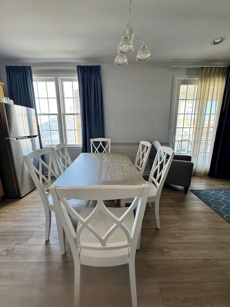 Ebb Tide Suites