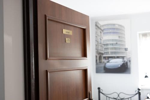 Leo Hostel