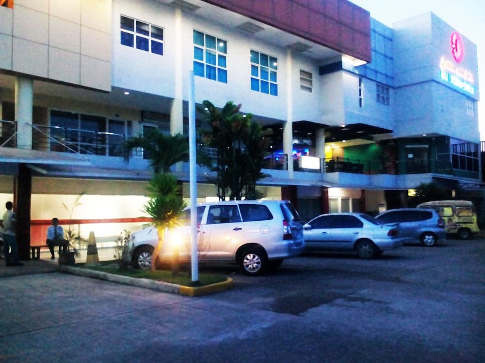 Dulcinea Hotel and Suites