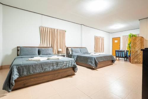 Phumthadarommanee Resort