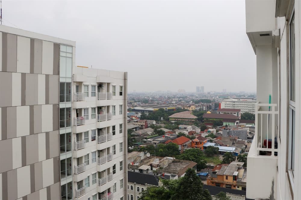 Well Furnished Studio at Citra Living Apartment By Tarvelio