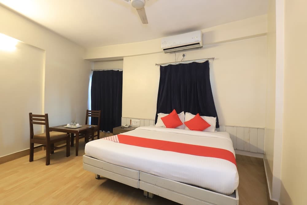 OYO 15983 Hotel Devpriya