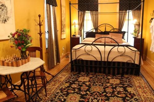 Amethyst Inn