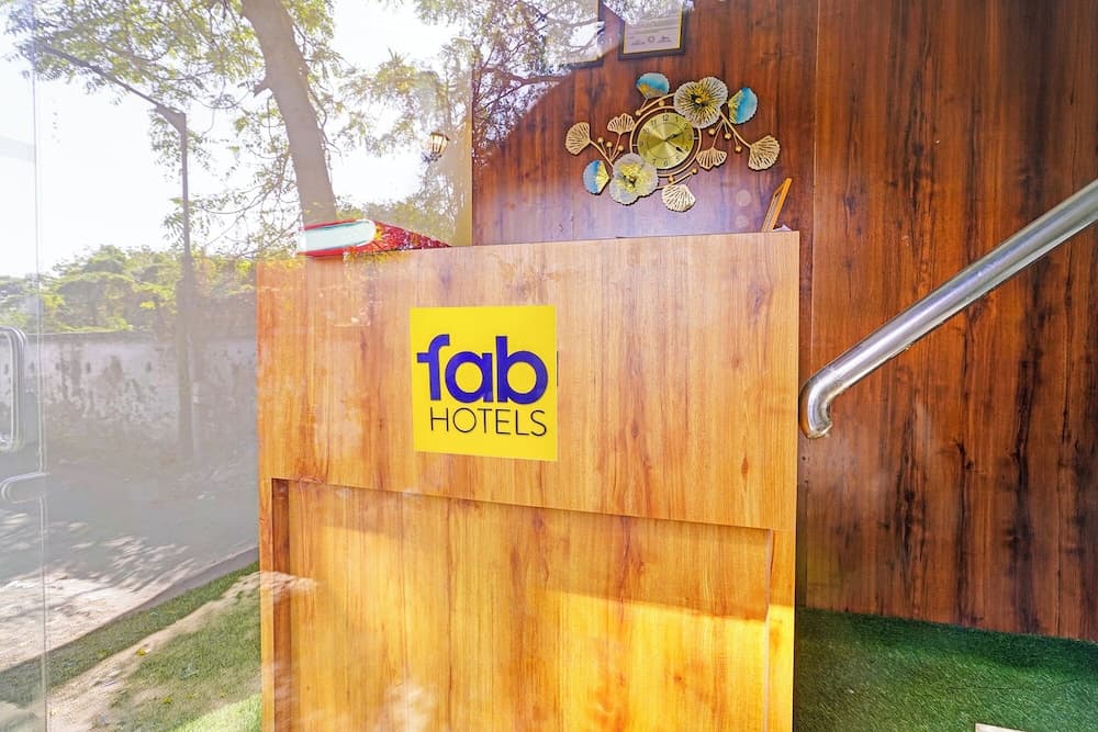 Fabhotel Airport View