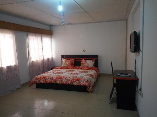 Red Clover Hotel