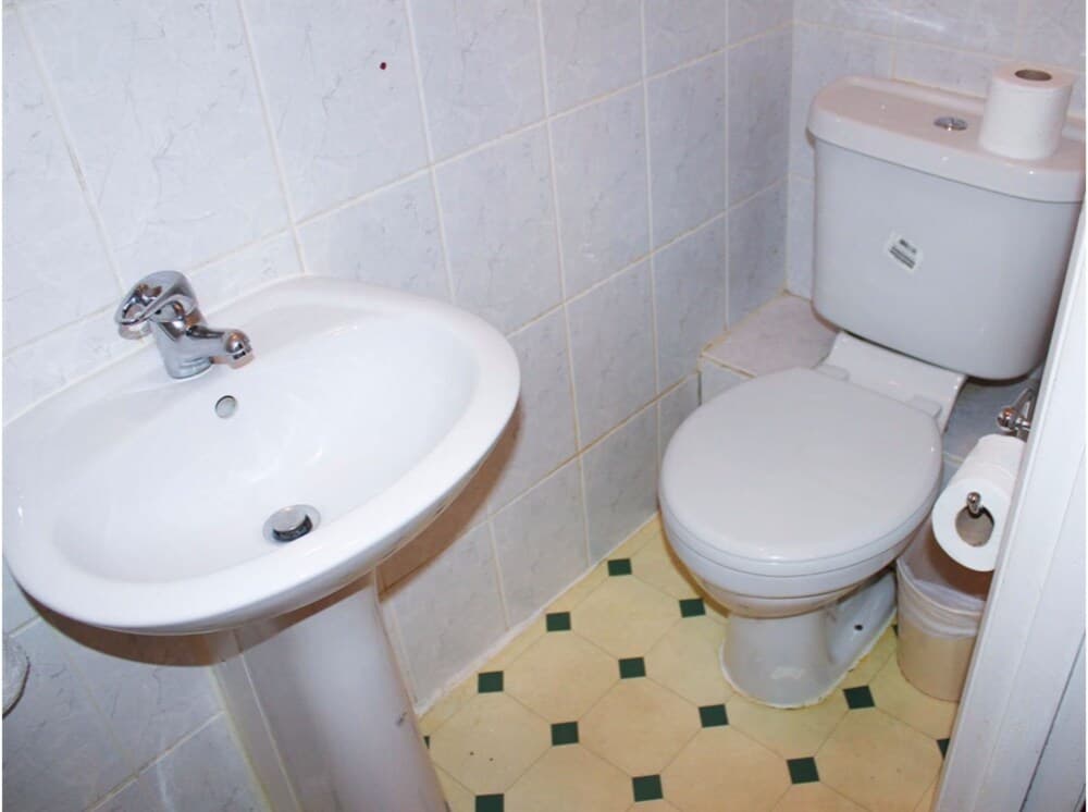 Lampton Guest House