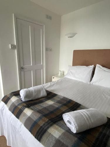 Cadgwith Cove Inn