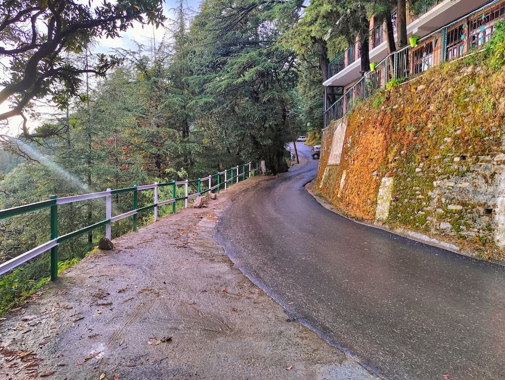 Goroomgo Jakhoo Vibes Shimla