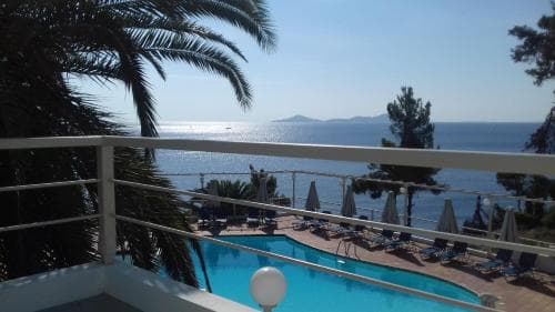 Paradise Hotel