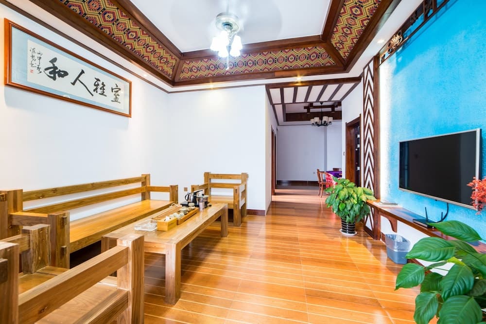 Military Theme Inn