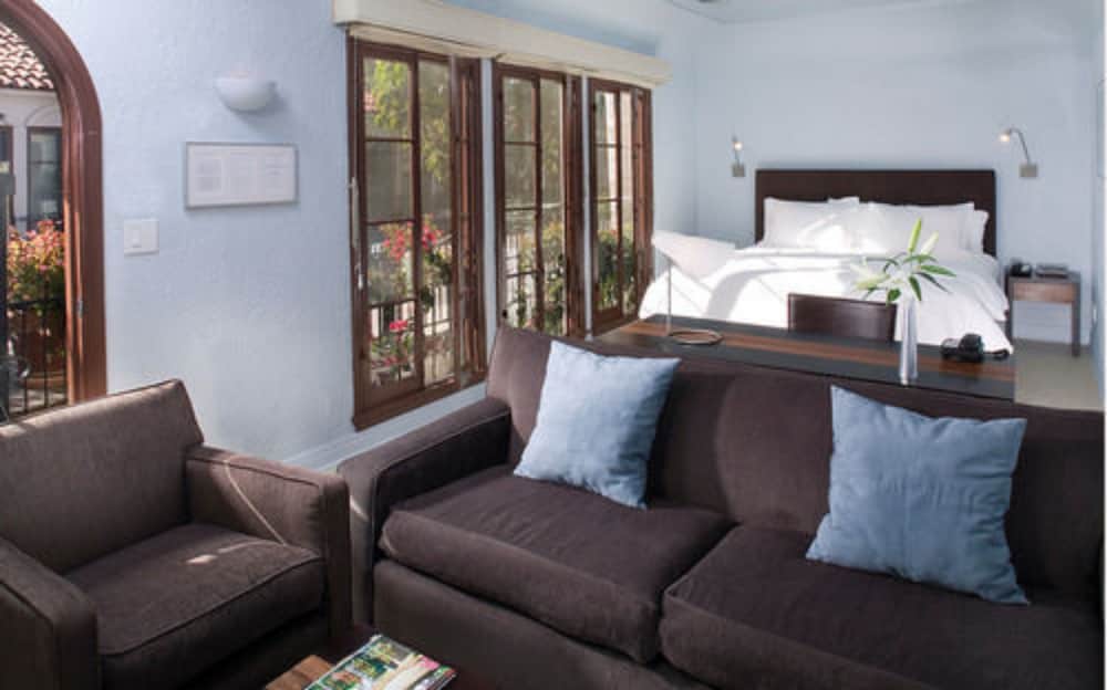 Casa Del Mar Inn