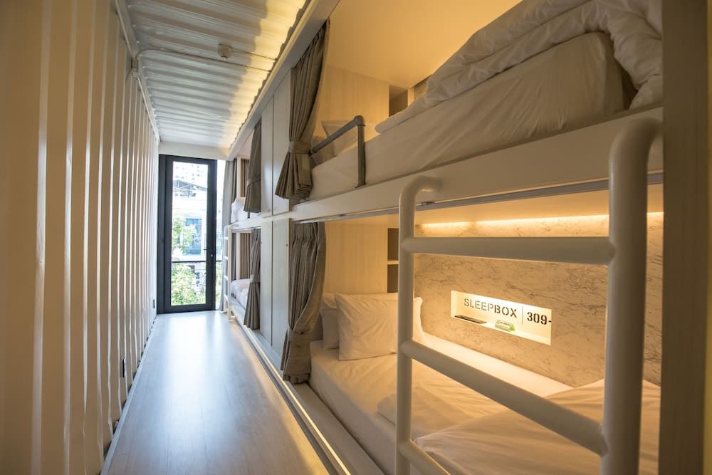 Sleepbox Sukhumvit 22