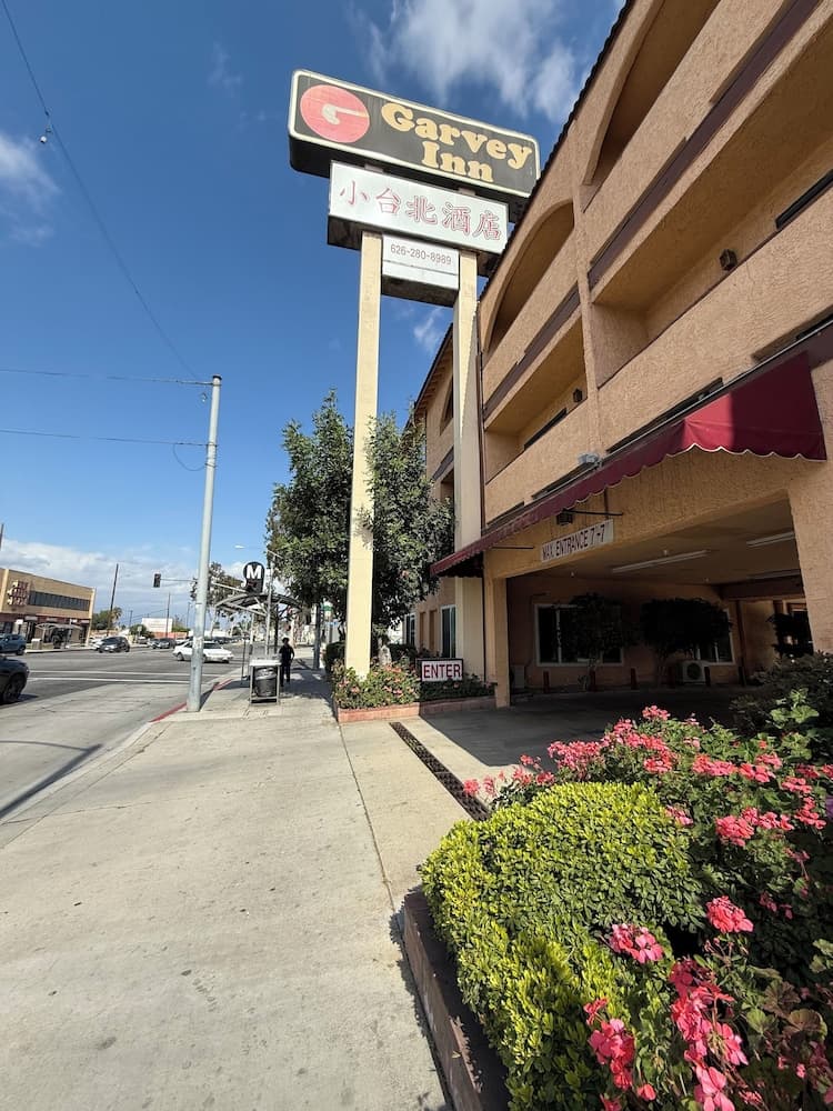Garvey Inn