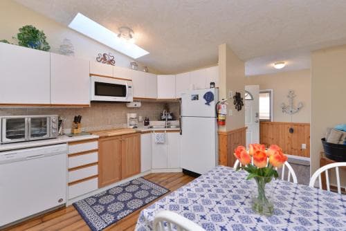 Seascape Inn