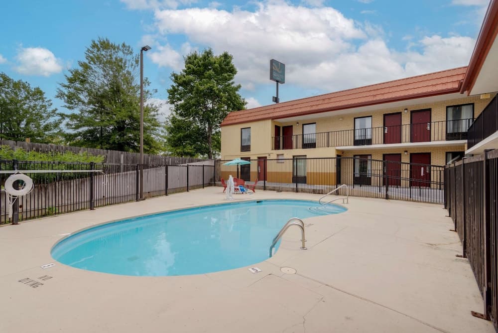 Quality Inn Acworth North