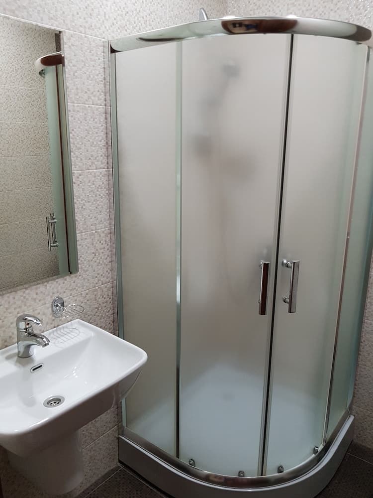 Hotel 999
