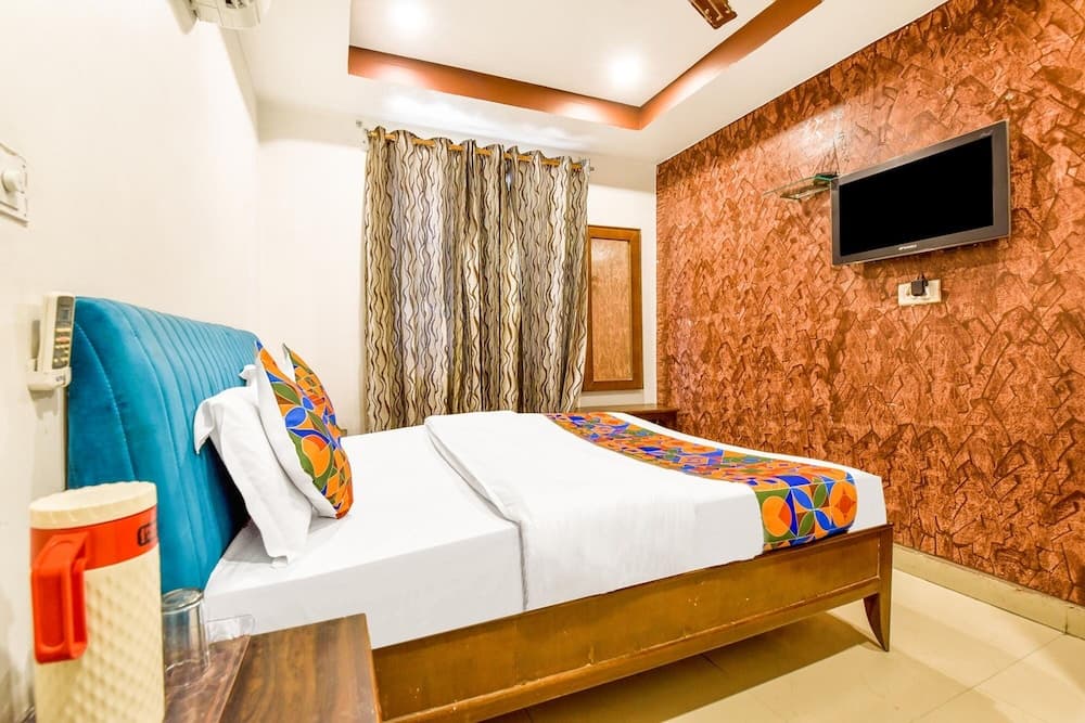 FabHotel Log Inn