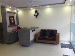 HOTEL SAIMEERA PALACE