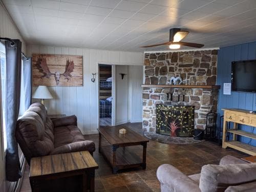 Slackwater Inn
