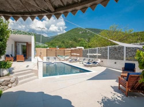 Villa D Apartments