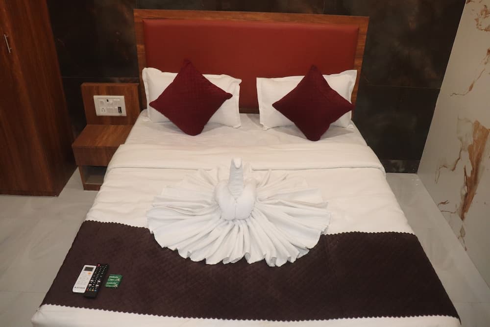 Hotel Chirag Next