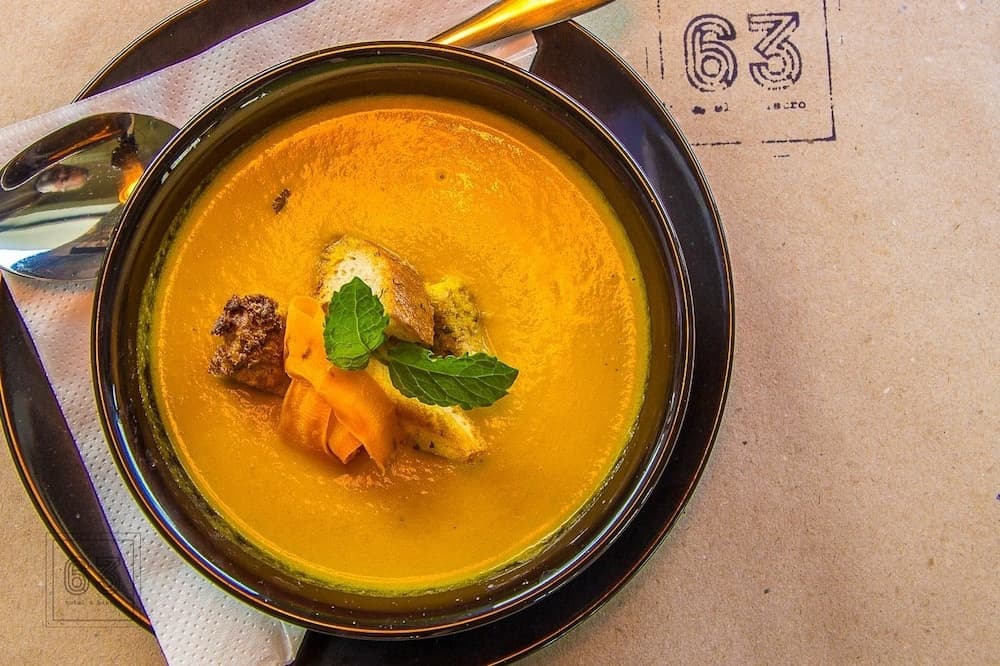 Hotel & Bistro 63