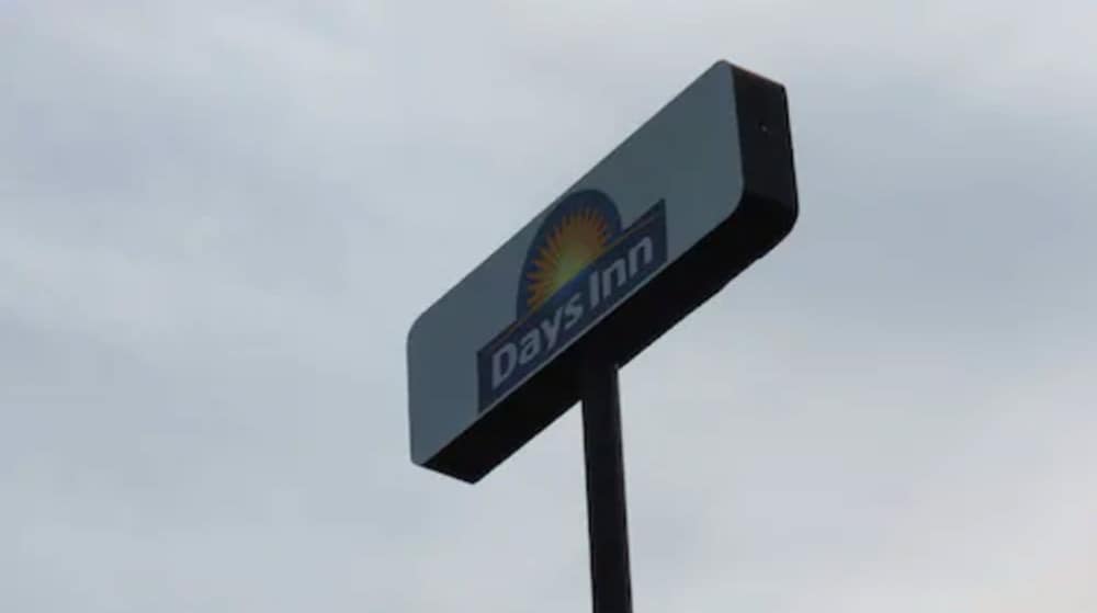 Ramada Montgomery