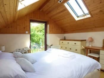 Medlar Tree Cottage