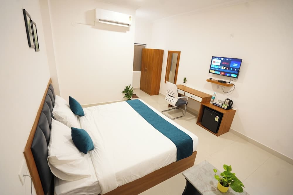 Elite Hotel HITECH