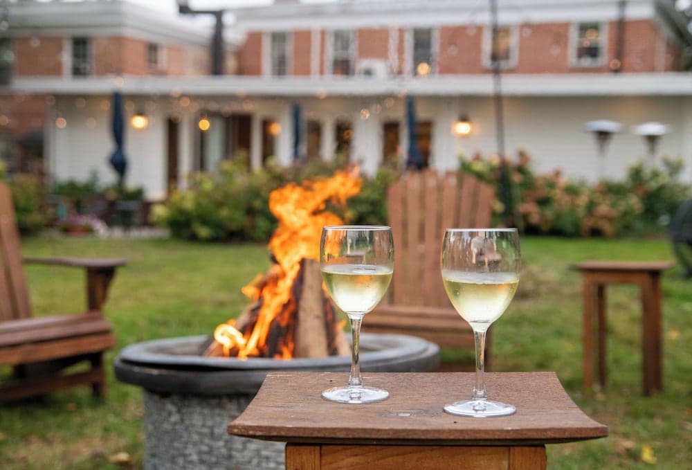 Cromwell Manor Inn