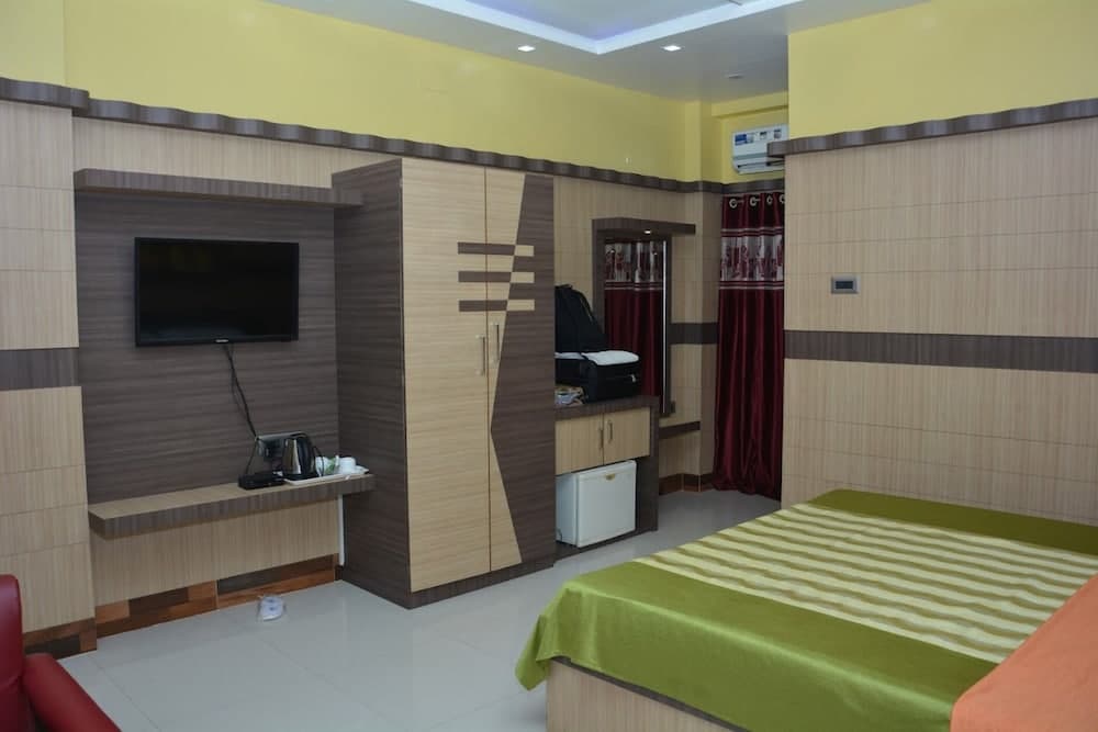Hotel Ellora