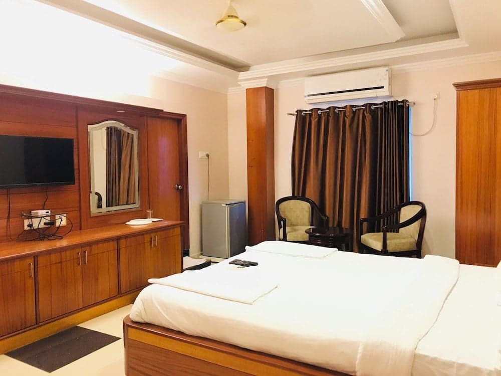 NAVEED RESIDENCY