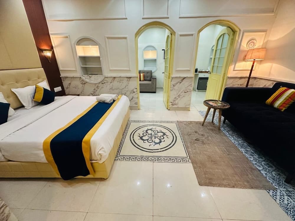 Hinduja Haveli