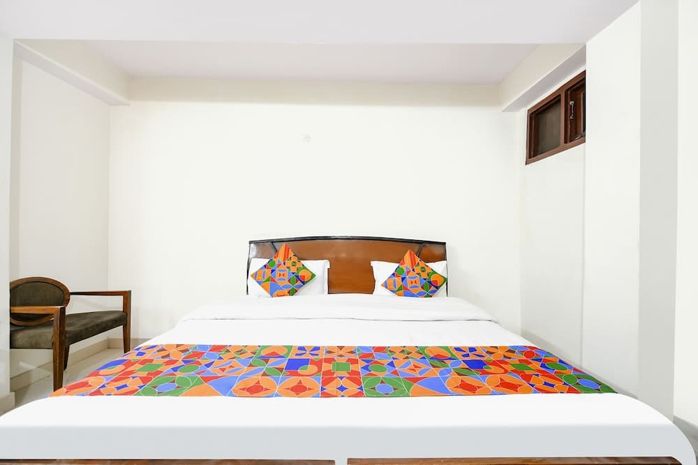 Fabhotel Ginger Grass