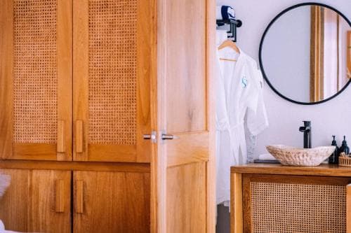 Tropical Suites Hotel